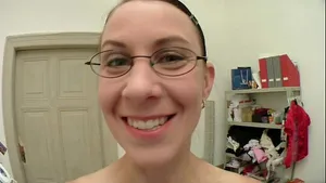 Clara suce et se fait baiser en POV - Française amatrice