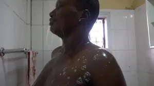 Infirmière noire baisée sauvagement dans compilation
