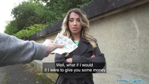 Prof française baisée par agent public dans la rue