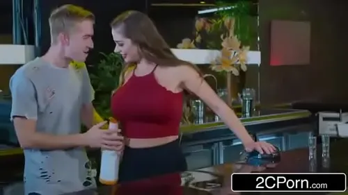 Cathy Ciel MILF française suce et se fait baiser