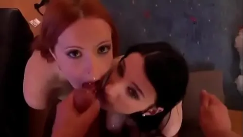 Pute française baise avec sa copine chez un client