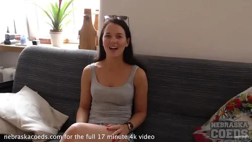 Santana 23 ans premier casting porno amateur français
