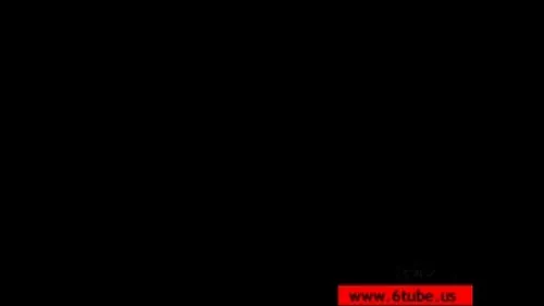 MILF française se masturbe et jouit fort en solo