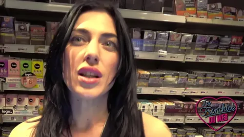 Sabrina MILF française suce et baise sauvagement