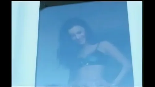 Nikita Denise se fait défoncer le cul par une grosse bite