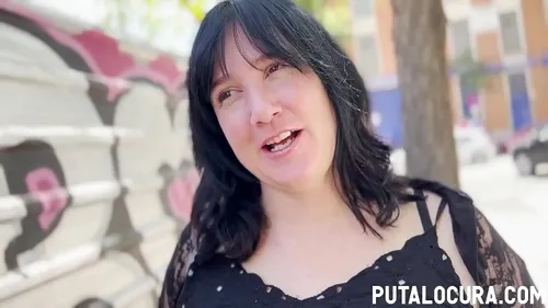 MILF ronde se fait défoncer la chatte par une grosse bite