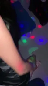 Baise brutale avec inconnu en boîte de nuit VIP